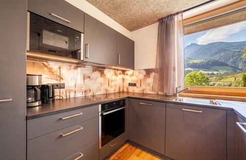 Saltusio Apartment | Holiday Apartment 'Chalet Riad 2' with Mountain View and Outdoor Whirlpool