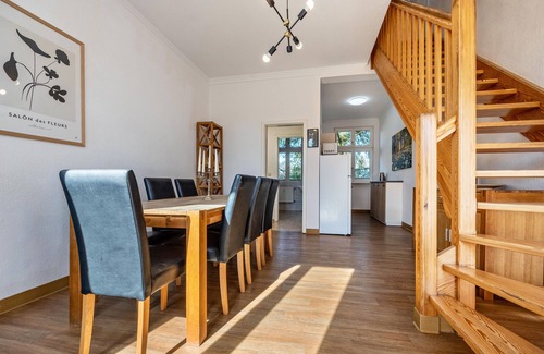 Muritz Apartment | Holiday Apartment "Storchennest" with Private Terrace, Balcony & Wi-Fi