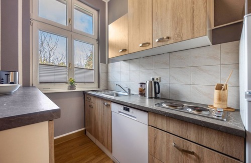 Muritz Apartment | Holiday Apartment "Meisennest" with Private Terrace, Balcony & Wi-Fi