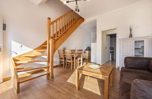 Muritz Apartment | Holiday Apartment 'Seeadler' with Terrace & Wi-Fi