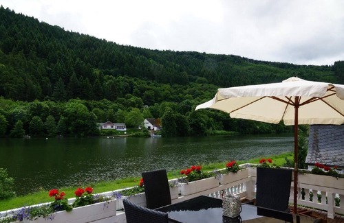 Traben-Trarbach Apartment | Holiday Apartment in Traben with Private Parking