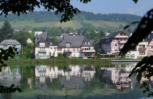 Traben-Trarbach Apartment | Holiday Apartment in Traben with Private Parking