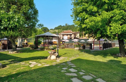 San Matteo Apartment | Holiday Apartment "Jasmine" with Pool, Private Terrace & Wi-Fi