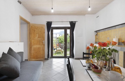 Ricco del Golfo di Spezia Apartment | Holiday Apartment "Cà Gianca" with Mountain View & Wi-Fi