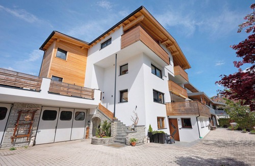 Riscone Apartment | Holiday Apartment "Haus Mader 1" with Mountain View, Private Terrace & Wi-Fi