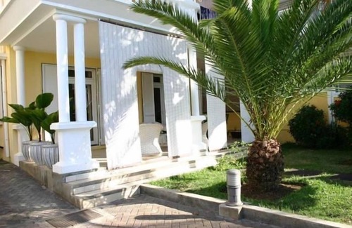 Trou aux Biches Apartment | Holiday apartment Trou aux Biches for 1 - 5 persons with 2 bedrooms - Holiday apartment