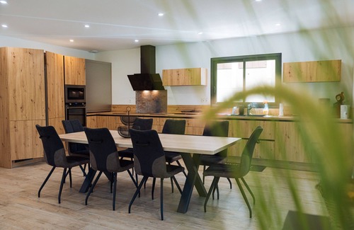 Ax-les-Thermes Apartment | Holiday Apartment "Résidence Pieds Des Pistes" near Slopes with Private Terrace & Wi-Fi