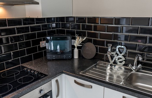 Pembroke Dock Apartment | HOLIDAY APARTMENT WITH HOT TUB, family friendly in Pembroke Dock