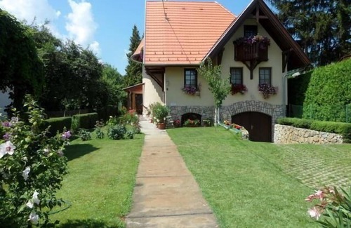 Balatonfoldvar Apartment | Holiday apartment Balatonföldvár for 1 - 8 persons with 3 bedrooms - Holiday apartment