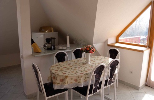 Balatonfenyves Apartment | Holiday apartment with garden and balcony
