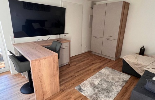 Creidlitz Apartment | Holiday Apartment 2 Coburg-Creidlitz with Private Terrace, Private Garden and Wi-Fi