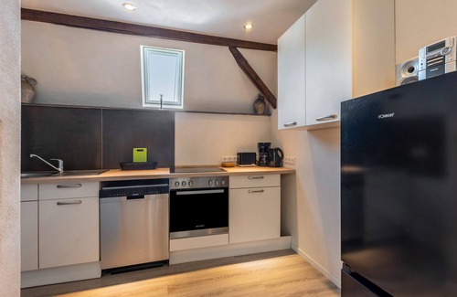 Neef Apartment | Holiday Apartment 2 in Winzerhaus Schenk with Mountain View and Wi-Fi