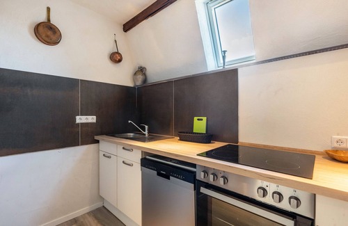 Neef Apartment | Holiday Apartment 2 in Winzerhaus Schenk with Mountain View and Wi-Fi