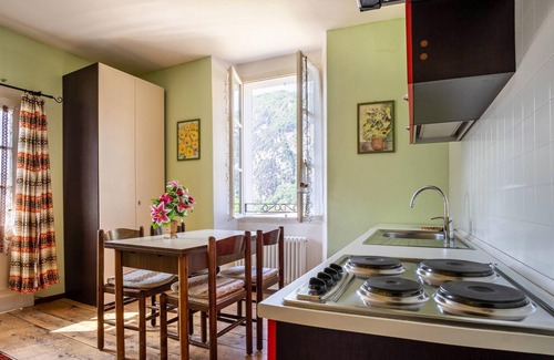 Canale di Tenno Apartment | Holiday Apartment "Agritur Tenno" with Balconies & Garden View