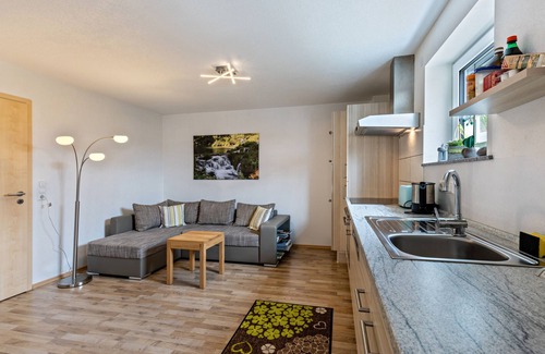 Zwiefalten Apartment | Holiday Apartment "Alpenblick" with Mountain View, Private Terrace & Wi-Fi