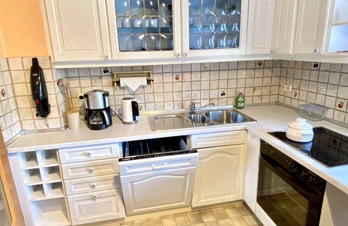 Waldeck Apartment | Holiday Apartment "Alraftsblick" with Wi-Fi & Balcony