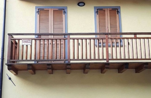 Laveno Apartment | Holiday Apartment 'Altopiano del Sole' with Balcony & Mountain View