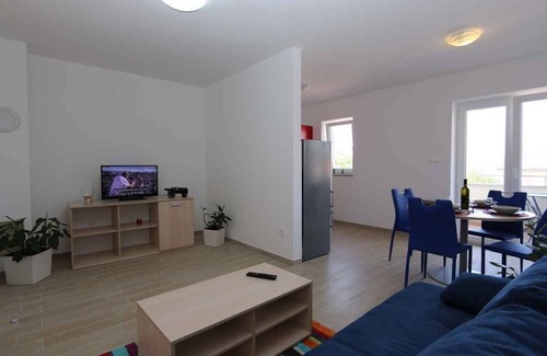 Soline Apartment | Holiday apartment away with air conditioning, just 40 meters from the beach