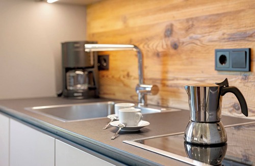 Villnoss Apartment | Holiday Apartment 'Baumannhof Apartment Aria' with Mountain View, Shared Terrace and Wi-Fi