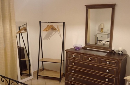 Pescantina Apartment | Holiday Apartment "Casa Maddy" with Balcony, Private Terrace & Wi-Fi