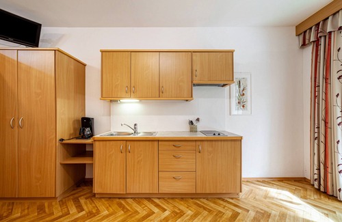 Saltusio Apartment | Holiday Apartment "Camping Passeier Ringelblume" with Mountain View, Pool, Sauna & Wi-Fi