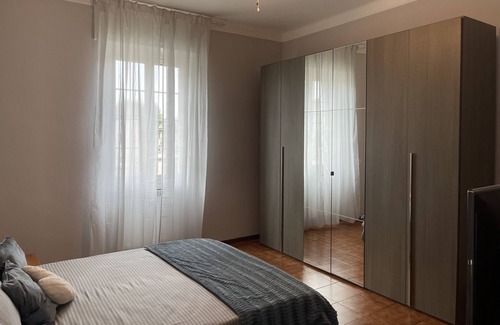 Marina di Carrara Apartment | Holiday Apartment "Casa Shanti Lunense" with Private Terrace, Balcony & Wi-Fi