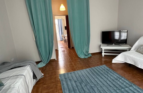 Marina di Carrara Apartment | Holiday Apartment "Casa Shanti Lunense" with Private Terrace, Balcony & Wi-Fi