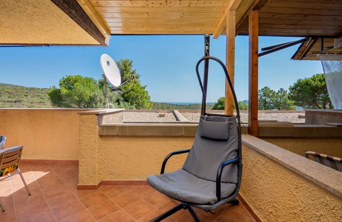 Cugnana Verde Apartment | Holiday Apartment Casa relax a Cugnana Verde with Sea View, Shared Pool & Wi-Fi