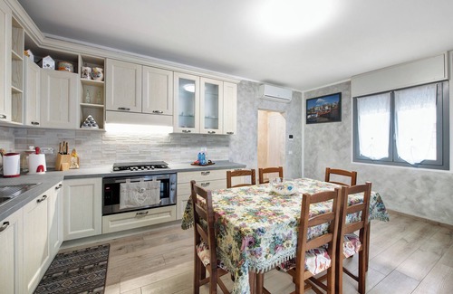 Pisogne Apartment | Holiday Apartment "Casa Tovini" with Mountain View, Terrace & Wi-Fi