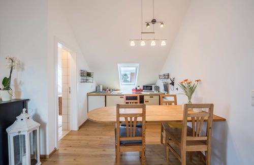Ebersberg District Apartment | Holiday Apartment Casa Lenny and Friends with Balcony and Wi-Fi