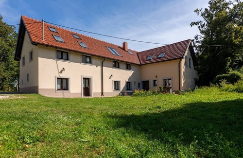Ajdovscina Apartment | Holiday apartment Col for 1 - 4 persons - Holiday apartment