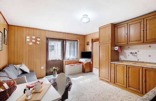 Charvensod Apartment | Holiday Apartment 'Da Lule' with Mountain View, Balcony and Wi-Fi