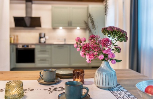 Heiligenberg Apartment | Holiday Apartment "Abendrot" with Private Terrace & Wi-Fi