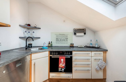 Reisbach Apartment | Holiday Apartment 'Dema' with Balcony and Wi-Fi