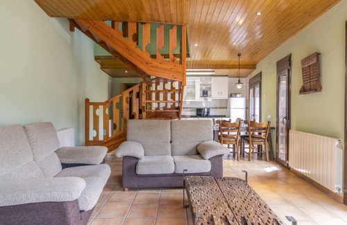 Les Iglesies Apartment | Holiday Apartment "Mossen Batista Til Ler" with Mountain View, Private Terrace & Wi-Fi