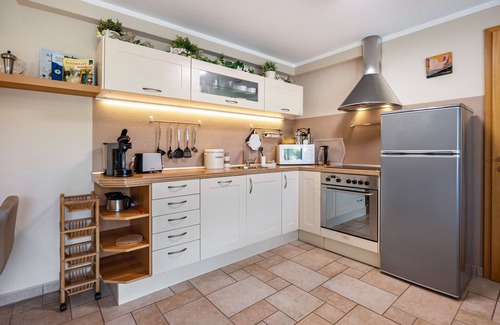 Delliehausen Apartment | Holiday Apartment "Fasse" with Private Terrace and Wi-Fi