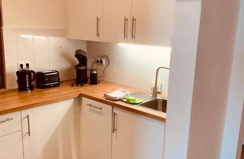 Salzweg Apartment | Holiday Apartment "Felix Living 5" with Terrace & Wi-Fi