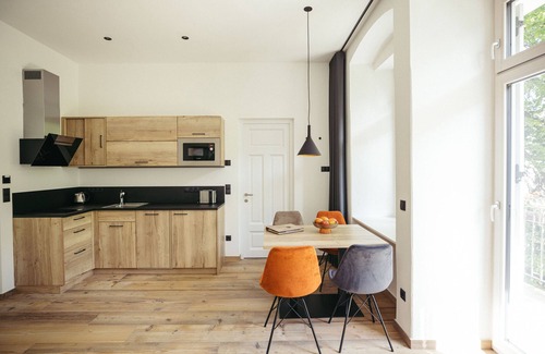 Lagundo Apartment | Holiday Apartment 'Freienfeldhof Elstar' with Mountain View, Shared Garden and Wi-Fi