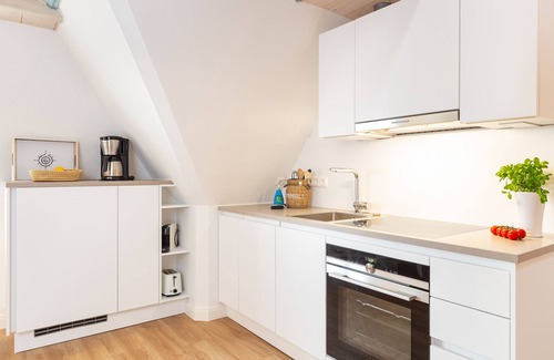 Nebel Apartment | Holiday Apartment Friesenglueck in Nebel on the island Amrum - thatched roof hou