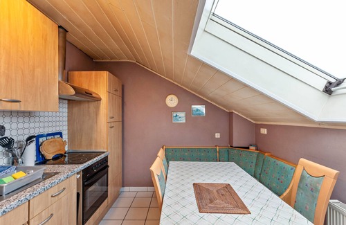 Wernborn Apartment | Holiday Apartment 'Gerlinde' with Shared Garden and Wi-Fi