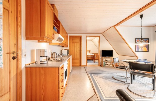 Rodenas Apartment | Holiday Apartment 'Giebelwohnung' with Shared Garden and Wi-Fi