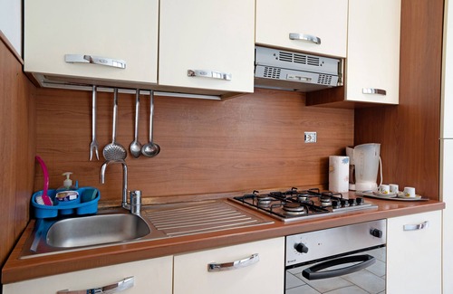 Monvalle Apartment | Holiday Apartment "Giulia" with Lake View, Pool, Wi-Fi & Garden