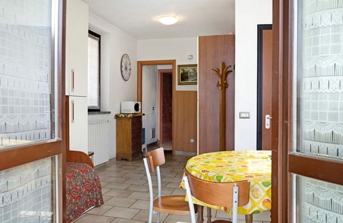 Monvalle Apartment | Holiday Apartment "Giulia" with Lake View, Pool, Wi-Fi & Garden