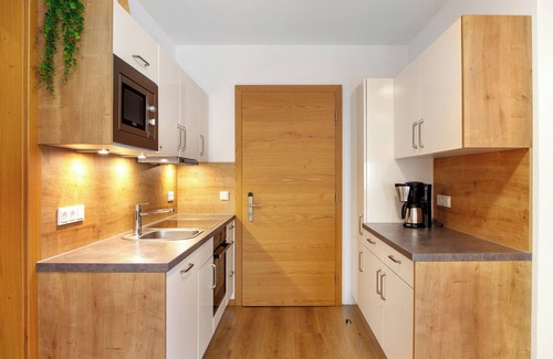 Galtur Apartment | Holiday Apartment 'Gorfenspitze' with Mountain View, Shared Terrace and Wi-Fi
