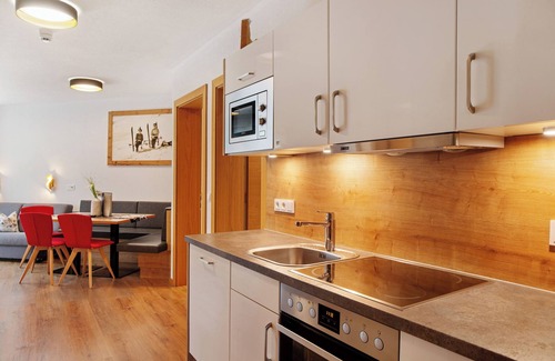 Galtur Apartment | Holiday Apartment 'Gorfenspitze' with Mountain View, Shared Terrace and Wi-Fi