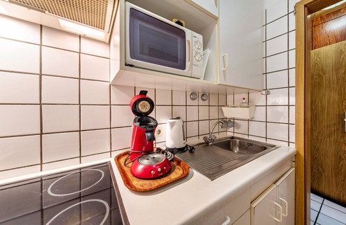 Jaderaltendeich Apartment | Holiday Apartment "Günthers Deichstube" with Shared Terrace
