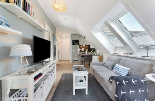 Eckernfoerde Apartment | Holiday Apartment "Hüsing" with Private Garden, Balcony & Wi-Fi