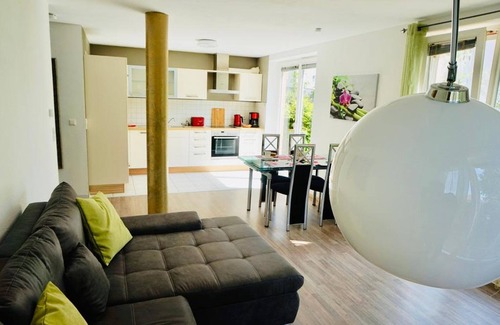 Reutin Apartment | Holiday Apartment 'H N H' with Terrace
