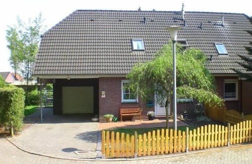 Berumbur Apartment | Holiday apartment Hage for 1 - 4 persons with 2 bedrooms - Twin house