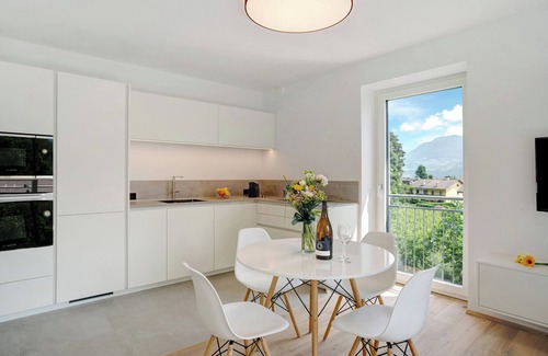 Magre sulla Strada del Vino House | Holiday Apartment "Haus Weinblick 5" with Mountain View, Garden & Wi-Fi